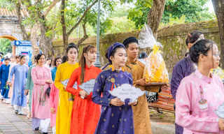 Người khai sinh áo dài truyền thống Việt Nam