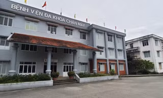 Sở Y tế TT-Huế lên tiếng vụ Phó khoa đơn phương xin nghỉ việc
