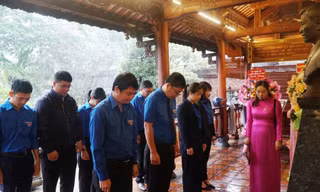Đoàn viên thanh niên tưởng nhớ Đại tướng Nguyễn Chí Thanh