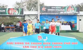 Khai mạc giải bóng đá thanh niên thành phố Huế lần thứ VII