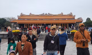 Huế kích hoạt đường dây nóng, xử lý nạn 'chặt chém' dịp 30/4