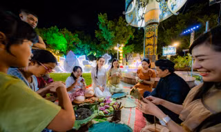 Về Huế trải nghiệm miền sen Ngự