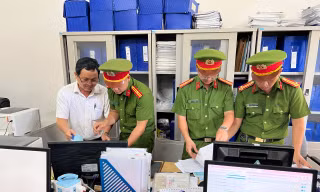 Khởi tố vụ án nhận hối lộ tại Chi cục Thủy sản Thừa Thiên-Huế 