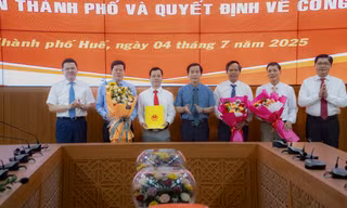 Huế bổ nhiệm 10 cán bộ chủ chốt, thành lập các BQL Dự án đầu tư xây dựng