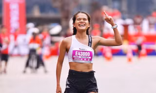 Phạm Thị Hồng Lệ về nhất nội dung marathon nữ