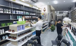 Thu giữ 2,5 tấn mỹ phẩm lậu tại một cửa hàng ở Quảng Trị