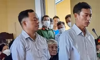 Truy tố quan xã ép người dân chi tiền làm sổ đỏ