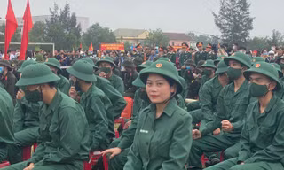 Hơn 100 thanh niên đồng bào Vân Kiều, Pa Kô lên đường nhập ngũ