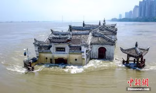Quan Âm Các - chùa 700 tuổi đứng vững giữa lũ Trường Giang