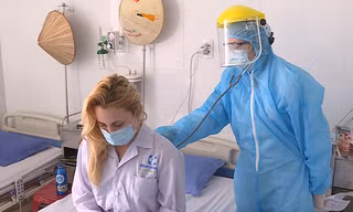 Bác sĩ công an trên tuyến đầu chống dịch