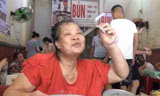 Bà Thảo 'bún chửi' ở Hà Nội lên CNN, giờ hiền như...cọng bún