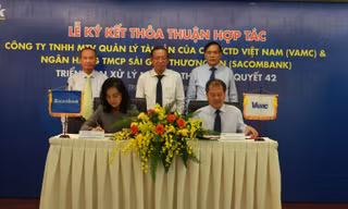 Lễ ký kết giữa Sacombank và VMAC chiều 25/9 xác lập việc xử lý nợ xấu theo nghị quyết 42 
