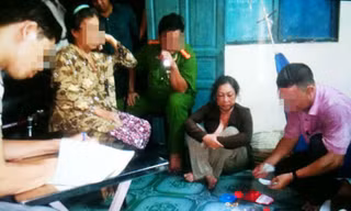 Bắt người phụ nữ ve chai 'nhặt' được vàng tiền tỷ