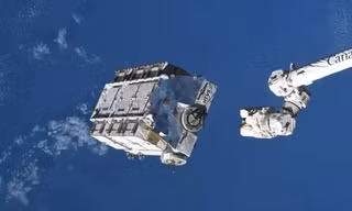 Vật thể lao vào nhà dân ở Mỹ thực sự là rác vũ trụ từ ISS 