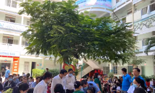 Nha Trang nói gì về thông tin học sinh chưa tiêm vắc xin không được đến trường?