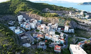 Rà soát việc hiến đất làm đường để ngăn chặn nạn phân lô, bán nền