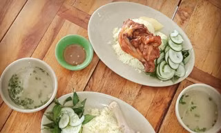 Phát hiện nhiều vi khuẩn nguy hiểm trong quán cơm gà làm hàng trăm người bị ngộ độc