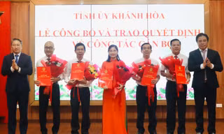 Khánh Hòa điều động, bổ nhiệm nhiều cán bộ chủ chốt
