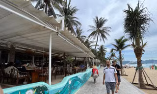 Gia hạn cho thuê đất nhà hàng chắn biển Nha Trang 