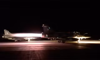 Một chiến đấu cơ của Pháp tham gia không kích IS tại Syria. Ảnh: RT