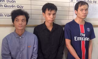Các đối tượng tại cơ quan công an. Ảnh: Dân Trí.