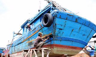 Sống lại những con tàu sau bão