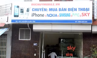 Hai vợ chồng vật lộn với toán cướp đi xế hộp