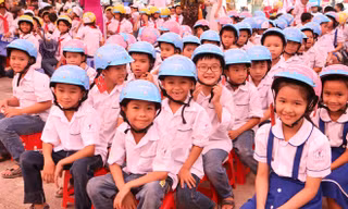 30.000 mũ bảo hiểm dành cho học sinh