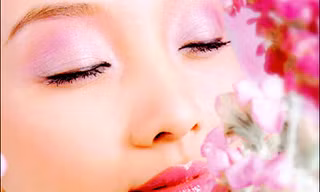 Trang điểm che đi mọi 'tỳ vết'