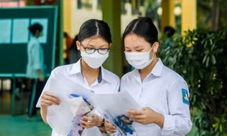 CẬP NHẬT: Đề thi, đáp án môn Văn thi vào lớp 10 ở Hà Nội năm 2023 