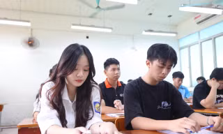 Hơn 1 triệu thí sinh tự tin làm thủ tục thi tốt nghiệp THPT 