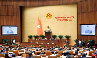 Quốc hội tập trung cho công tác lập pháp và giám sát 