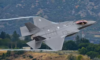 [ẢNH] Chiến đấu cơ đa nhiệm F-35A của Mỹ xuất kích