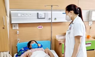 'Khâu tử cung' cứu thai nhi khi bà bầu mang thai 21 tuần có dấu hiệu chuyển dạ