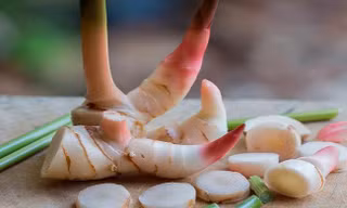 Loại củ ‘rẻ như cho’ ở Việt Nam không ngờ lại là thuốc quý chống 7 bệnh ung thư
