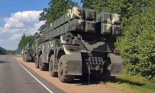 Hệ thống tên lửa phóng nhiều lần (MLRS) Polonez.