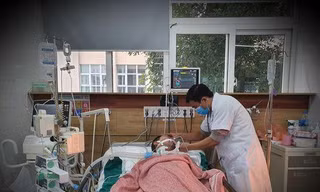 Nhiều ca ngộ độc 'rượu cồn' chết não, hôn mê sâu rồi tử vong