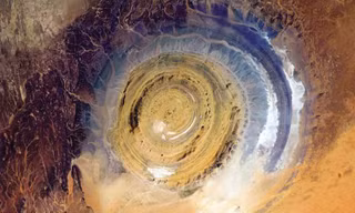 Con mắt khổng lồ giữa sa mạc Sahara, bí ẩn chưa có lời giải