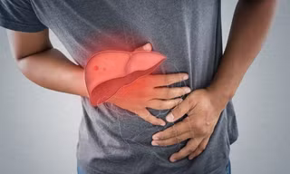 Ngủ dậy thấy những dấu hiệu này nên đi khám gan ngay kẻo 'hết đường cứu'