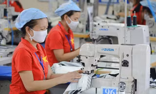 Đề xuất nghỉ 5 ngày dịp 30/4 - 1/5: Công nhân phấn khởi, doanh nghiệp lo ngay ngáy