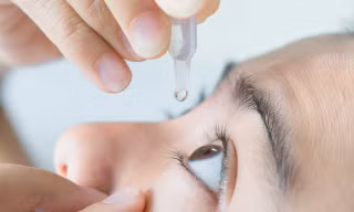 Sai lầm khi sử dụng thuốc nhỏ mắt có thể khiến bạn mù lòa