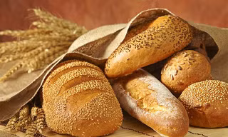 Bánh mì 'ngon, bổ, rẻ' nhưng những người này cần tránh xa, càng ăn nhiều càng nhanh hỏng thận