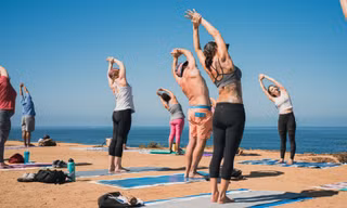 Bùng nổ 'cuộc chiến' chống yoga ở nơi công cộng, điểm check-in