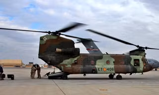 Một chiếc máy bay của Không quân Mỹ hạ cánh xuống căn cứ không quân Ain al-Asad, ở Anbar, Iraq. Ảnh: AP