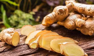 Gừng giúp chống ung thư, kéo dài tuổi thọ nhưng có một số người tuyệt đối không nên ăn
