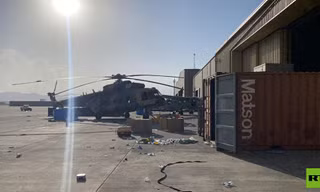 Lộ hình ảnh lính Mỹ đập phá căn cứ quân sự và các thiết bị trước khi rời Afghanistan