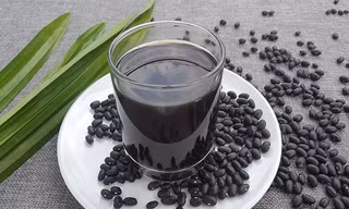 Cốc đỗ đen mát lạnh ngày hè ai cũng thích nhưng lại là 'thuốc độc' với những người sau