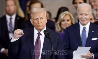 THẾ GIỚI 24H: Vừa nhậm chức, Tổng thống Mỹ Donald Trump ký gần 100 sắc lệnh hành pháp