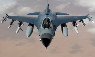 Máy bay chiến đấu F-16. Ảnh: Pick pick