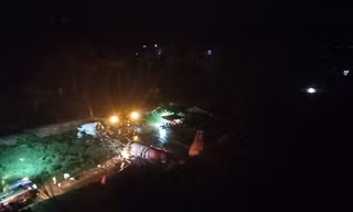 Máy bay Ấn Độ gãy đôi khi hạ cánh, hàng chục người thương vong